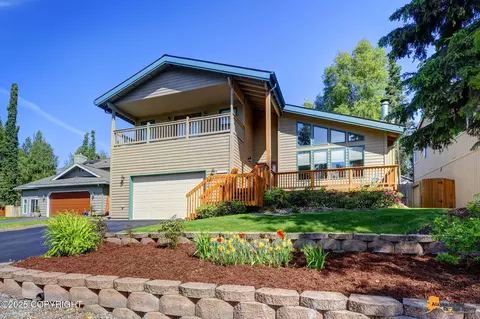 12821 Wellsford Cir, Anchorage, AK 99516