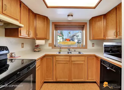 18034 N Parkview Terrace Loop, Eagle River, AK 99577 photo 10