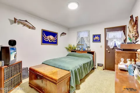 Bedroom - 8440 E 11th Ct, Anchorage, AK 99504 photo 5 of 9
