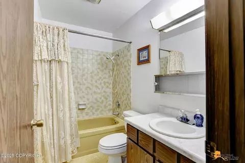 Bath - 8440 E 11th Ct, Anchorage, AK 99504 photo 1 of 3