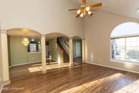 Living - 10127 Crest View Ln, Eagle River, AK 99577 photo 2 of 5