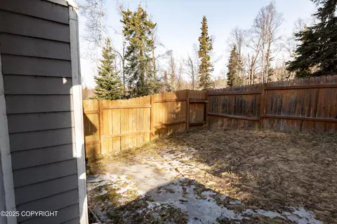 Exterior - 10127 Crest View Ln, Eagle River, AK 99577 photo 4 of 9