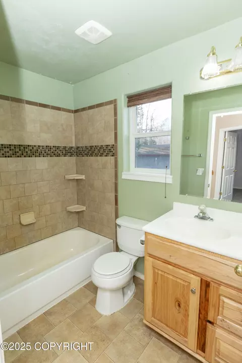 Bath - 10127 Crest View Ln, Eagle River, AK 99577 photo 7 of 9