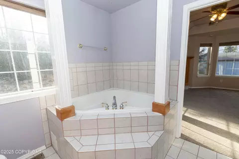 Bath - 10127 Crest View Ln, Eagle River, AK 99577 photo 3 of 9