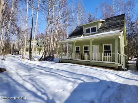 9751 N Palmer Fishhook Rd, Palmer, AK 99645