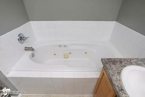 Bath - 4491 E Serendipity Loop, Wasilla, AK 99654 photo 4 of 16