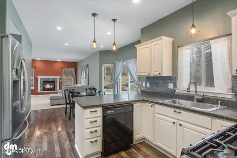 Kitchen - 4491 E Serendipity Loop, Wasilla, AK 99654 photo 1 of 8