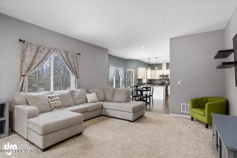 Living - 4491 E Serendipity Loop, Wasilla, AK 99654 photo 5 of 6