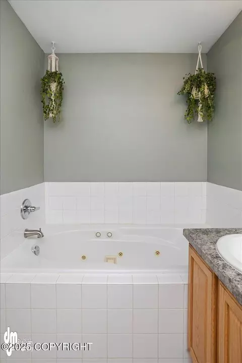 Bath - 4491 E Serendipity Loop, Wasilla, AK 99654 photo 3 of 16