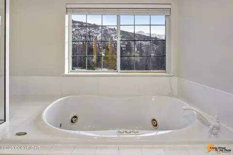Bath - 9915 Middlerock Rd, Anchorage, AK 99507 photo 5 of 9