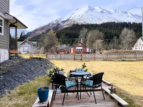 Exterior - 428 Third Ave, Seward, AK 99664 photo 5 of 10