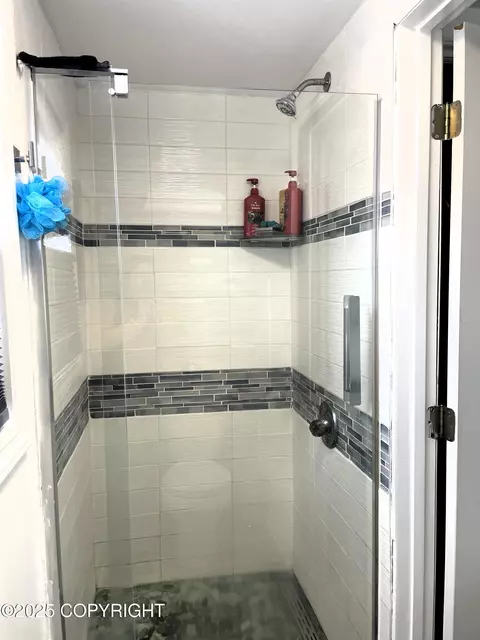 Bath - 428 Third Ave, Seward, AK 99664 photo 3 of 3