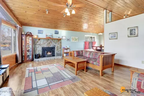 Living - 9501 Noak Cir, Eagle River, AK 99577 photo 3 of 4