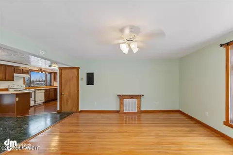 15523 E Outer Springer Loop, Palmer, AK 99645 photo 10