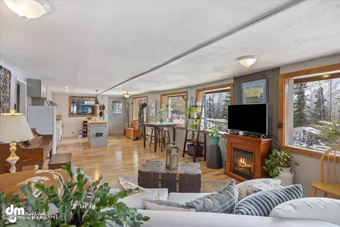 Living - 3669 Pullen Cir, Eagle River, AK 99577 photo 5 of 6