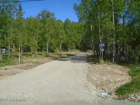 9401 E Boyd Rd, Palmer, AK 99645