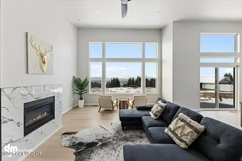 1029 Shelley Ave, Homer, AK 99603
