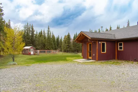 33523 Twig Ct, Anchor Point, AK 99556