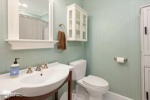 Bath - 19501 Wingham Cir, Eagle River, AK 99577 photo 1 of 4
