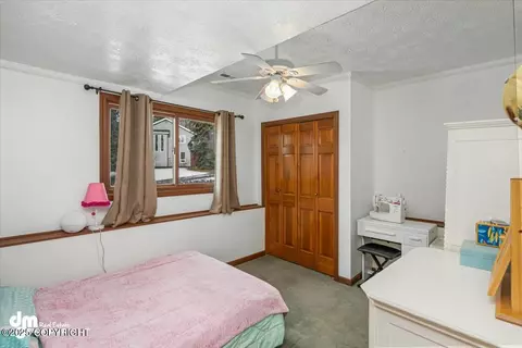 Bedroom - 19501 Wingham Cir, Eagle River, AK 99577 photo 3 of 9