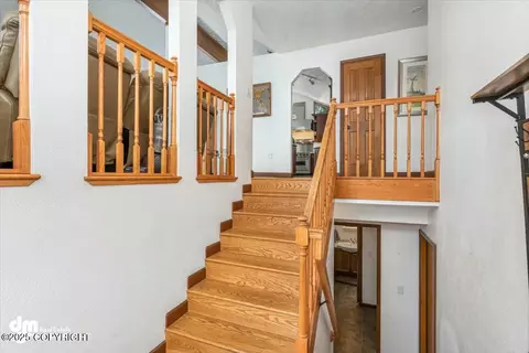 Entry Way - 19501 Wingham Cir, Eagle River, AK 99577 photo 2 of 7