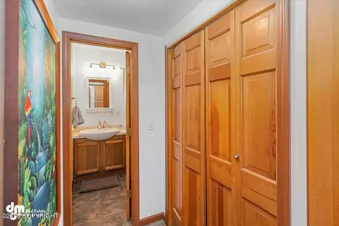 Entry Way - 19501 Wingham Cir, Eagle River, AK 99577 photo 6 of 7