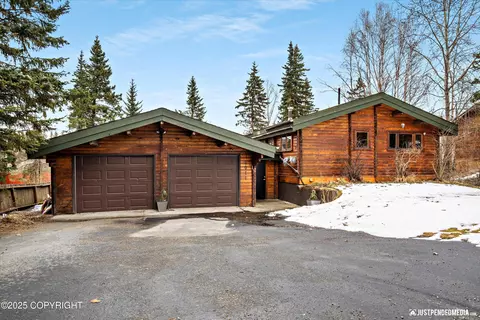 9011 Granite Pl, Anchorage, AK 99507