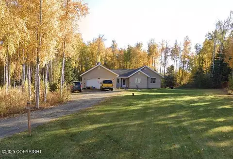 6450 W Commadore Ln, Wasilla, AK 99654