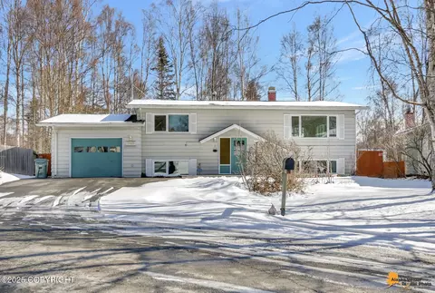 7125 Jill Pl, Anchorage, AK 99502