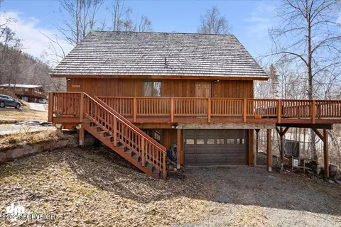 21132 Meadow Lake Dr, Chugiak, AK 99567