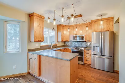 9523 Noak Cir, Eagle River, AK 99577 photo 7