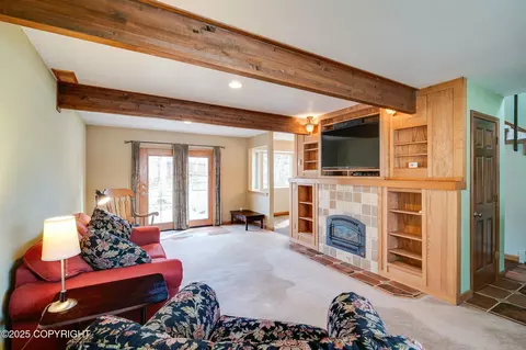 9523 Noak Cir, Eagle River, AK 99577 photo 4