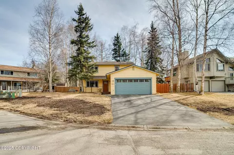 9523 Noak Cir, Eagle River, AK 99577 photo 2