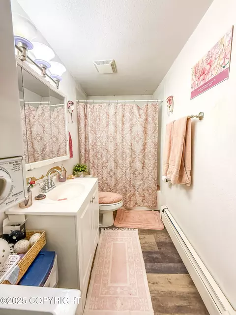 Bath - 6330 E 35th Ave, Anchorage, AK 99504 photo 2 of 2