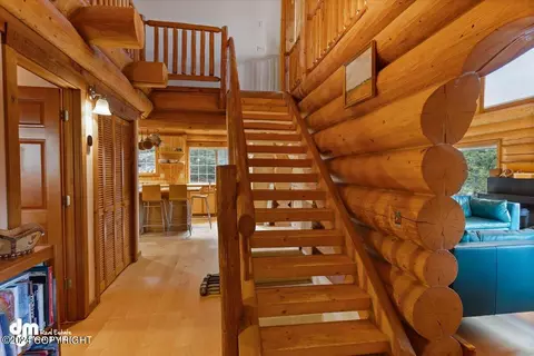 Entry Way - 22253 Elkhorn Cir, Eagle River, AK 99577 photo 3 of 9