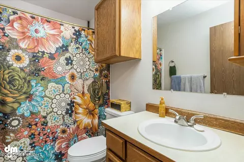Bath - 231 Mccarrey St # 14A, Anchorage, AK 99508 photo 1 of 1