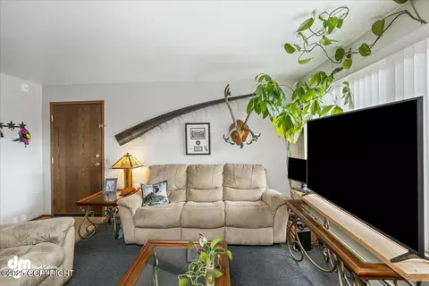 Living - 231 Mccarrey St # 14A, Anchorage, AK 99508 photo 3 of 4