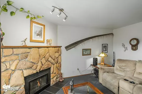 Living - 231 Mccarrey St # 14A, Anchorage, AK 99508 photo 4 of 4