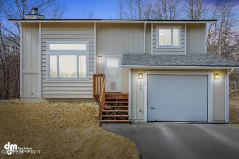 240 N Oscar St, Palmer, AK 99645