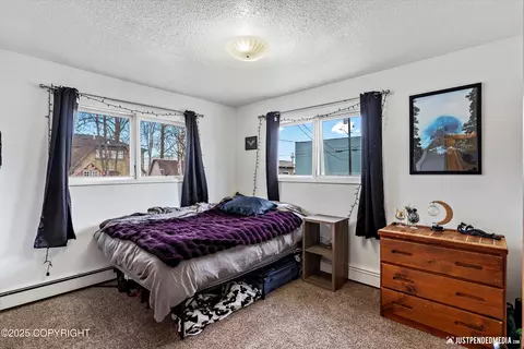 Bedroom - 1401 E 10th Ave, Anchorage, AK 99501 photo 1 of 3