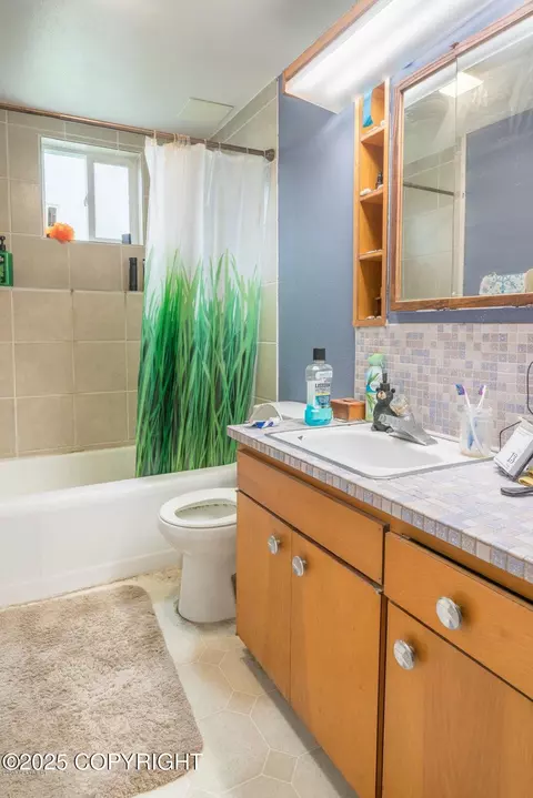 Bath - 1401 E 10th Ave, Anchorage, AK 99501 photo 1 of 4