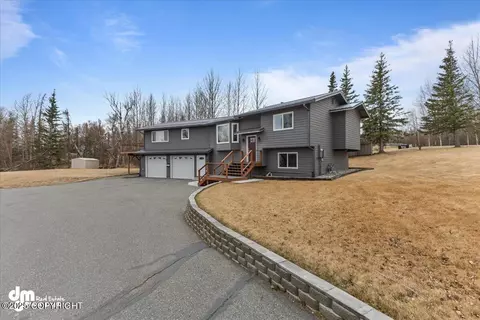 Exterior - 9660 E Ortner Loop, Palmer, AK 99645 photo 10 of 11