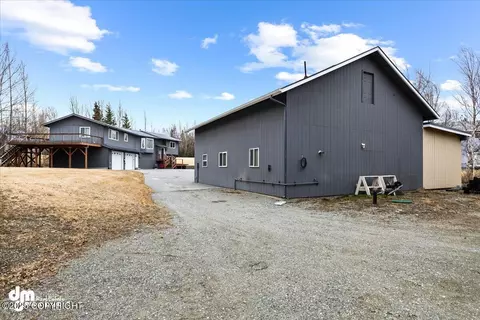 Exterior - 9660 E Ortner Loop, Palmer, AK 99645 photo 5 of 11