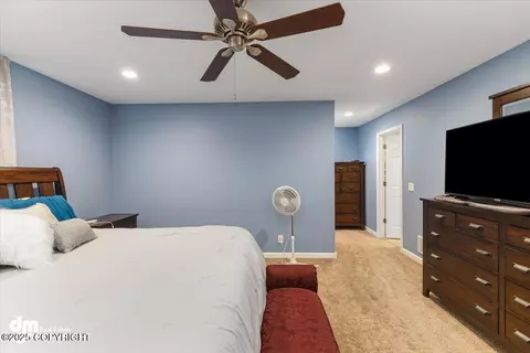 Bedroom - 9660 E Ortner Loop, Palmer, AK 99645 photo 2 of 8