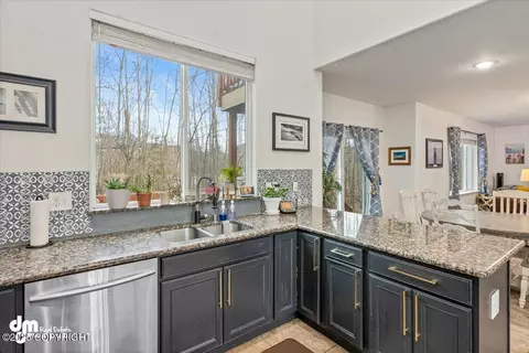 13295 Rosser Dr, Eagle River, AK 99577 photo 11