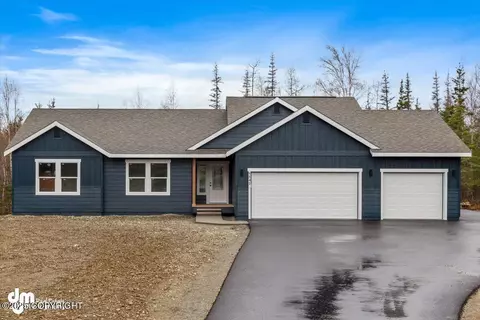 8549 Eagle View Cir, Palmer, AK 99645