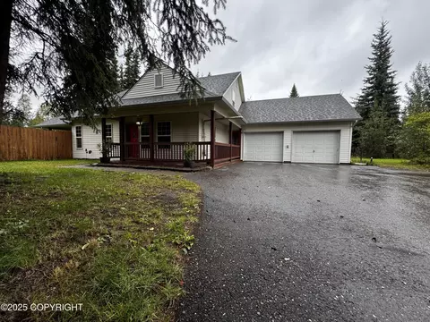 2785 Benjamin Franklin St, North Pole, AK 99705