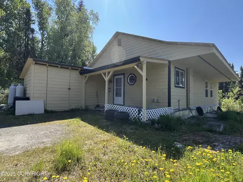 30258 Hook Ln, Soldotna, AK 99669