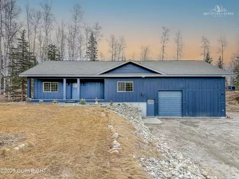1340 N Rainbow Park Dr, Wasilla, AK 99623
