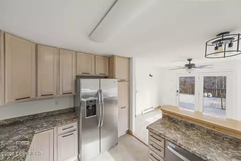 Kitchen - 7300 Waterfall Dr, Eagle River, AK 99577 photo 3 of 4